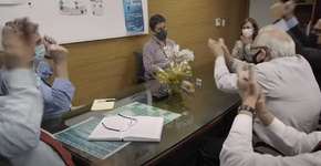 Vídeo mostra equipe do Butantan comemorando resultado da CoronaVac