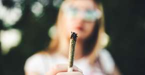 Estudo faz alerta importante para mulheres que fumam maconha