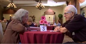 Amor na terceira idade é tema de filme gratuito em Centro do Idoso