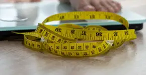 Fruta que ajuda no processo de emagrecimento