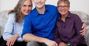 Ele foi criado por duas mães e fez discurso poderoso sobre o que é uma família