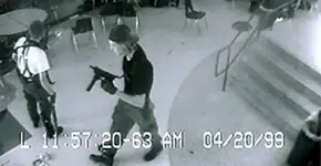 Foto: (Reprodução/Tiros em Columbine)