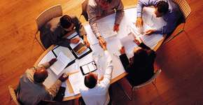 Eles Mandam: plataforma expõe relações de interesse entre as maiores empresas do país