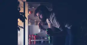 Por que sentimos fome mesmo após comer? Universidade revela papel do cérebro na compulsão alimentar