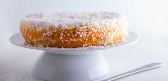 Bolo de coco imperdível para surpreender