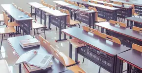 Cursinho pré-vestibular para alunos surdos