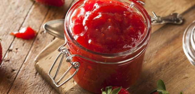 Geleia de morango caseira: saborosa e fácil de preparar