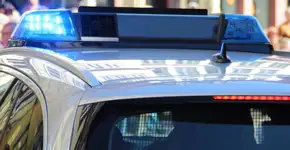 Mulher nega pagar serviço adiantado e sofre injúria racial