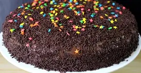 Bolo brigadeiro de liquidificador delicioso