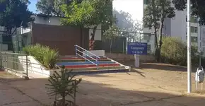 Professor aplica redação sobre ‘boquete, punheta e 69’ e é afastado