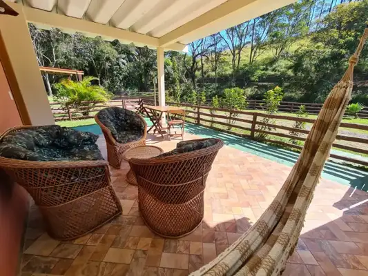 Pousada Gaia Viva, em Igaratá (SP), tem ampla área verde