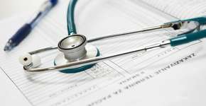 Homem revela o primeiro sinal de câncer de esôfago que seu médico ignorou