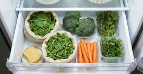 Eu não sabia que colocar esponja de lavar prato dentro da gaveta de legumes mudaria minha rotina e limpeza