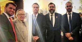 Guru de Bolsonaro xinga Rodrigo Maia com imagem de sexo anal