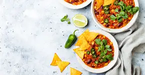 O chilli vegano mais fácil e proteico que você vai fazer na vida