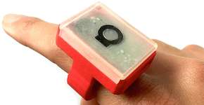 Adolescente cria anel para monitorar pacientes com Parkinson