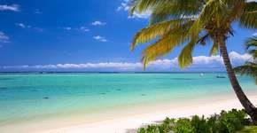 Navio encalhado nas Ilhas Maurício parte ao meio e ameaça paraíso africano