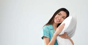 Dormir nesta posição favorece a saúde do cérebro, segundo a ciência