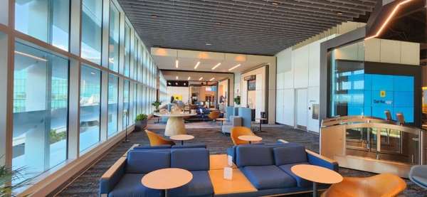 A sala Vip da Brightline na estação de Orlando