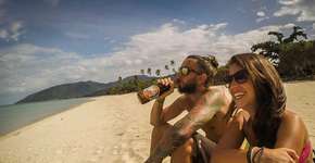 Casal faz trabalho voluntário em troca de hospedagem na Tailândia