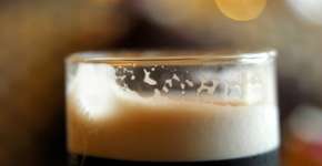 Empresa dona de marcas como Smirnoff, Johnnie Walker e Guiness abre inscrições para programa de estágio