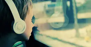 Quando o mundo grita: como o barulho afeta a vida de pessoas autistas