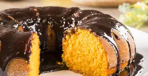 Receita de bolo de cenoura de liquidificador que dá certo até de olhos fechados
