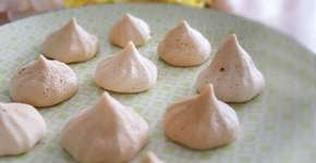 Suspiro vegano feito com ingrediente mágico