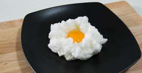 Ovos nevados para o café da manhã