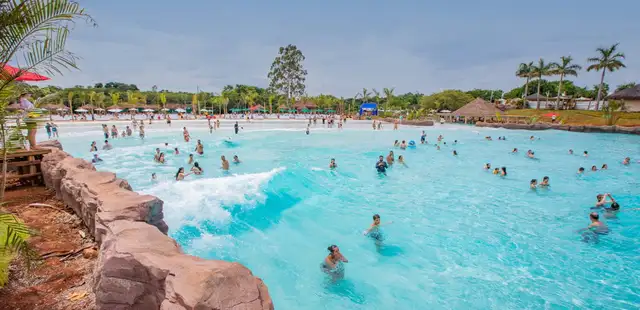 7 parques aquáticos em São Paulo para se refrescar no calor
