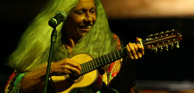 Mostra VIVA VIOLA! Doroty Marques 80 Anos