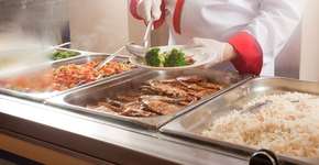 Ex-diarista alimenta 230 crianças por dia em favela de SP