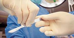 Vídeo mostra o passo a passo de uma cirurgia de redesignação sexual