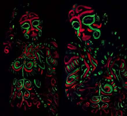 A artista leva de quatro a nove horas para finalizar cada um dos desenhos (Imagem: Divulgação)