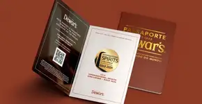 Whisky Dewar’s transforma bares de São Paulo em roteiro de viagem com passaporte de drinks colecionável