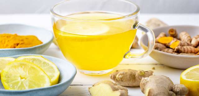 Uma xícara, diversos benefícios: esse chá de cúrcuma detox é tudo o que seu corpo precisa