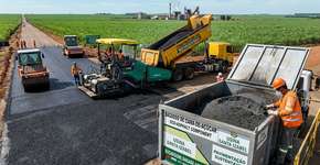 Descoberta que altera a engenharia rodoviária para sempre: produzem asfalto feito com açúcar para transformar as rotas do planeta inteiro
