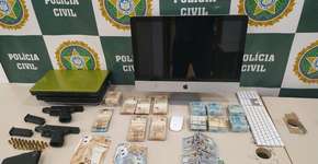 Na casa de Belo, polícia apreende armas, munição e dinheiro vivo