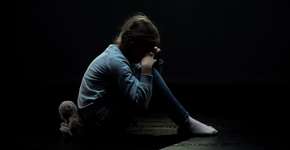 Criança morre de desnutrição após ser obrigada a fazer jejum de 2 dias