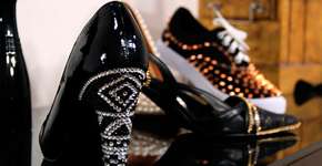 Aprenda a customizar sapatos e acessórios em curso on-line