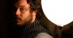 Rodrigo Amarante concede entrevista exclusiva ao programa Cultura Livre