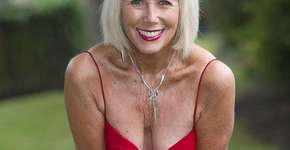 Bisavó de 71 anos já saiu com 200 homens mais jovens e diz não gostar de ‘velhos’