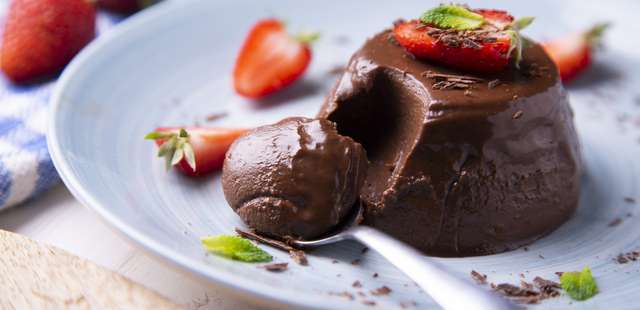 Flan de chocolate cremoso: receita fácil e irresistível