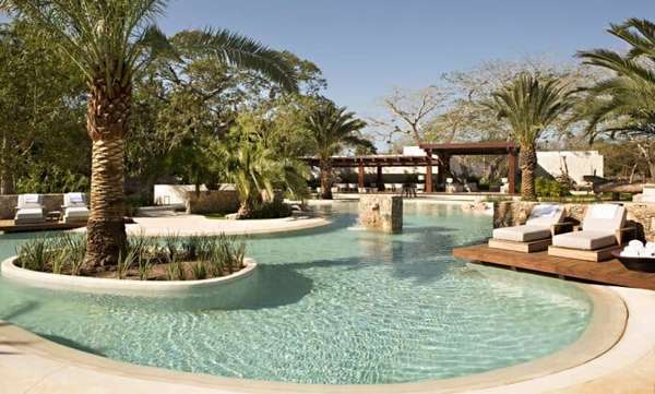 Detalhe da A piscina do resort Chable