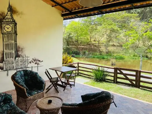 Área externa da Pousada Gaia Viva, em Igaratá (SP