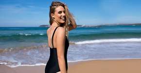 Maiô à prova de menstruação dispensa absorventes na praia