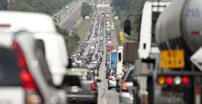 Visando a Copa, projeto quer mudar comportamento do brasileiro no trânsito