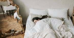 Técnica usada por pilotos de avião promete sono rápido em 2 minutos