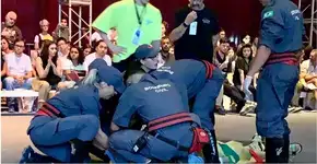 Modelo morto na SPFW demorou para ser atendido