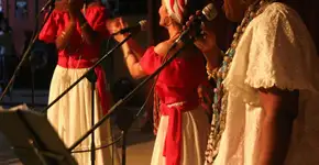 Festa Obá comemora 1 ano com samba de roda da Nega Duda